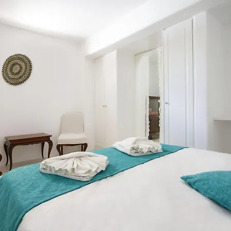 Aparthotel Sea Sound White Katikies Exomitis (Santorini)
